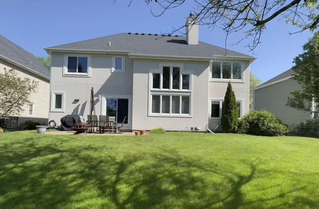 2404 Comstock Court Naperville IL 60564