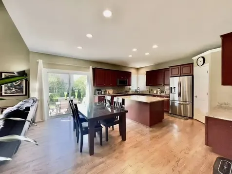 2404 Comstock Court Naperville IL 60564