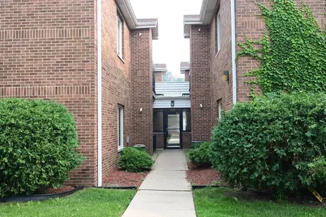 5805 West Eddy Street Chicago IL 60634
