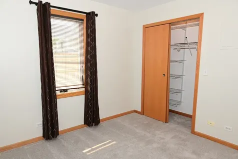 5805 West Eddy Street Chicago IL 60634