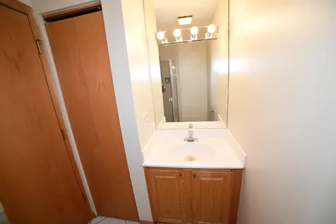 5805 West Eddy Street Chicago IL 60634