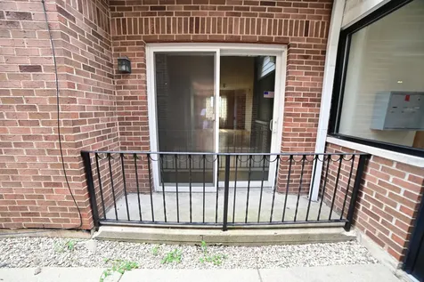 5805 West Eddy Street Chicago IL 60634