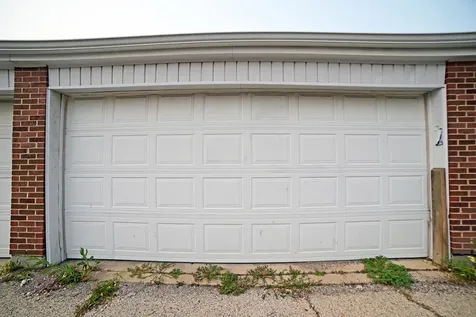 5805 West Eddy Street Chicago IL 60634