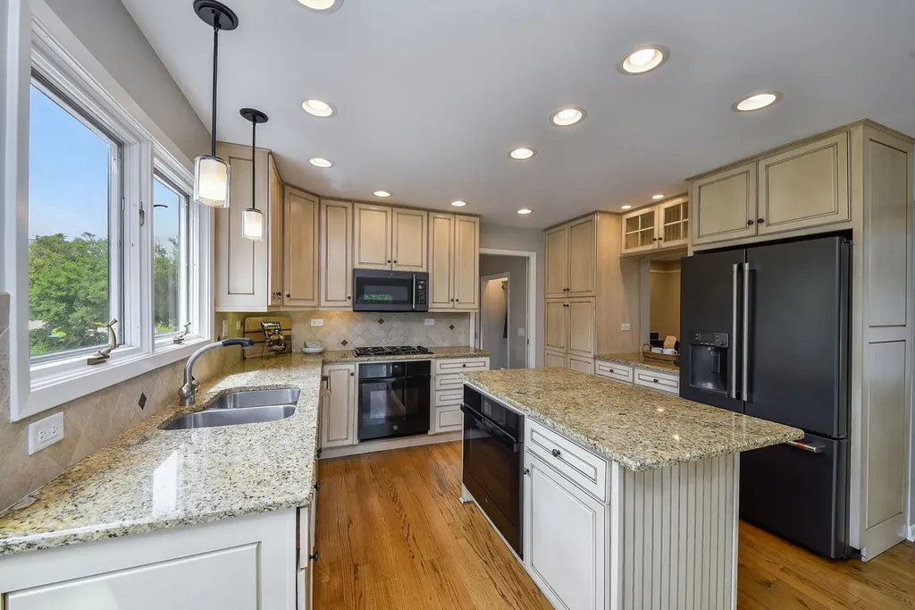 2103 Pebble Creek Drive Lisle IL 60532