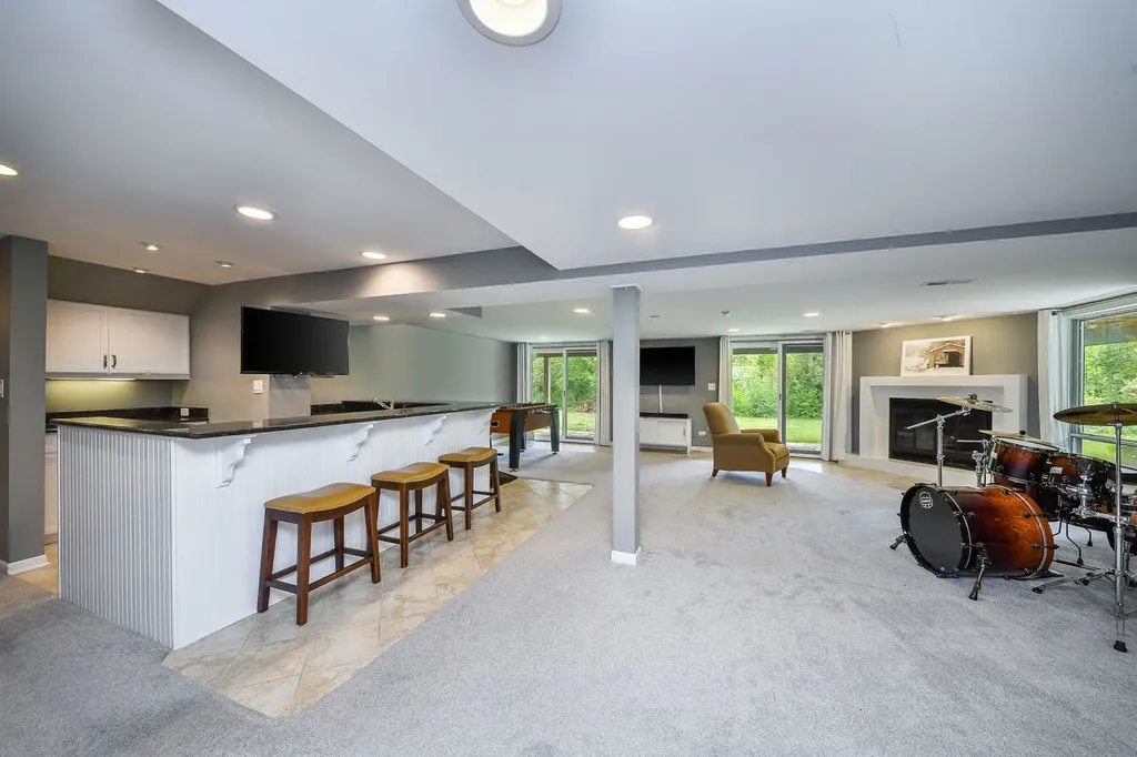 2103 Pebble Creek Drive Lisle IL 60532
