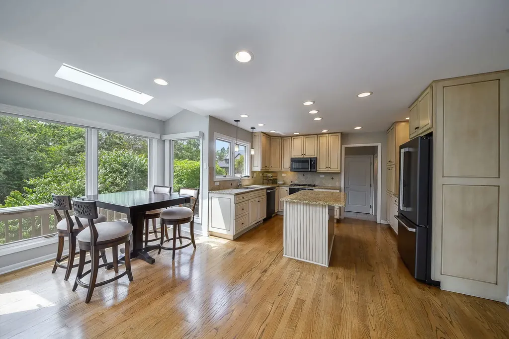 2103 Pebble Creek Drive Lisle IL 60532