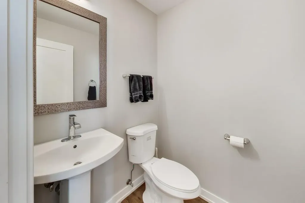 2259 West Coulter Street Chicago IL 60608