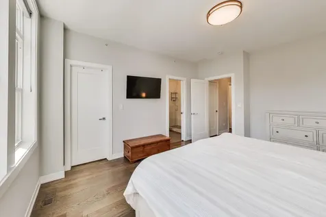 2259 West Coulter Street Chicago IL 60608