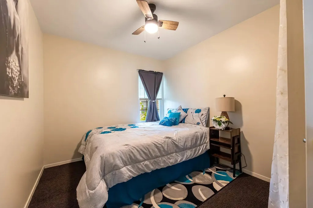 5I Fernwood Drive Bolingbrook IL 60440