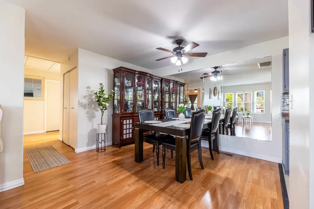 5I Fernwood Drive Bolingbrook IL 60440