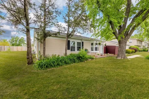 5I Fernwood Drive Bolingbrook IL 60440