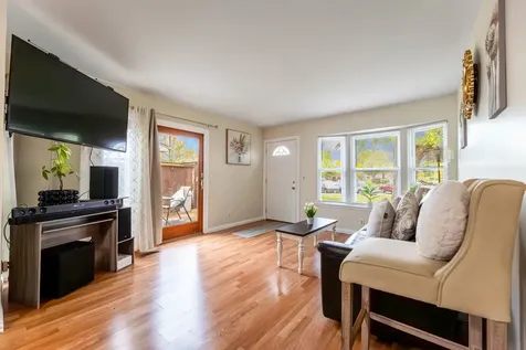 5I Fernwood Drive Bolingbrook IL 60440