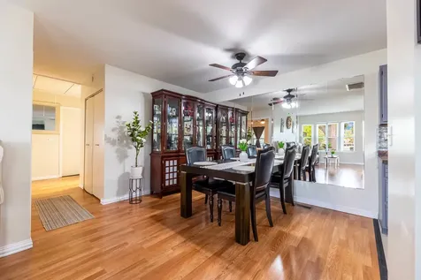 5I Fernwood Drive Bolingbrook IL 60440