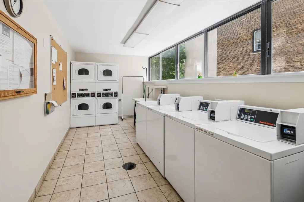1450 North Astor Street Chicago IL 60610