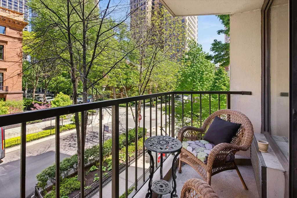 1450 North Astor Street Chicago IL 60610
