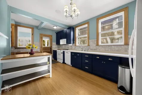 229 South Ridgeland Avenue Oak Park IL 60302