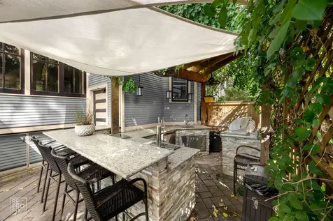 229 South Ridgeland Avenue Oak Park IL 60302