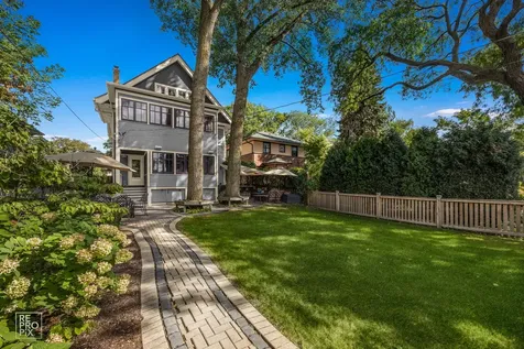 229 South Ridgeland Avenue Oak Park IL 60302