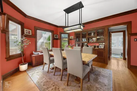 229 South Ridgeland Avenue Oak Park IL 60302