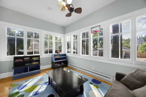 229 South Ridgeland Avenue Oak Park IL 60302
