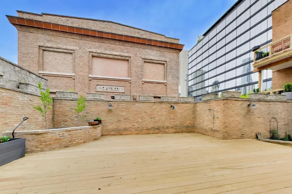 501 North Wells Street Chicago IL 60654