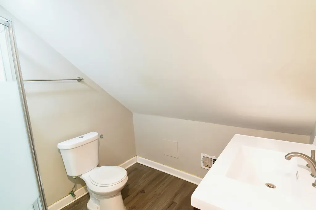 2437 North Central Avenue Chicago IL 60639