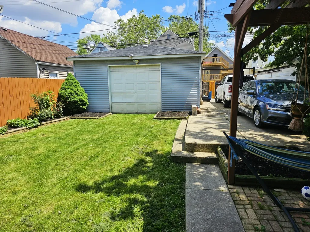 2437 North Central Avenue Chicago IL 60639