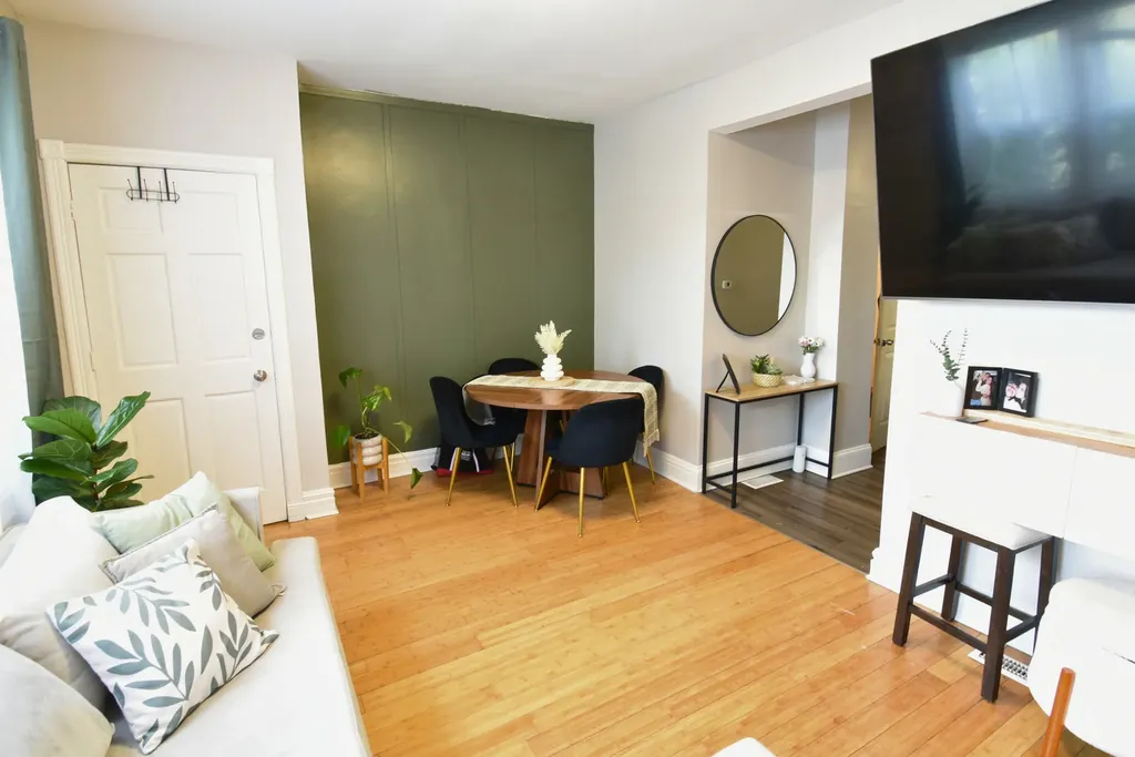2437 North Central Avenue Chicago IL 60639