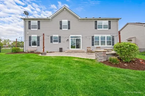 8992 Pearsall Drive Huntley IL 60142