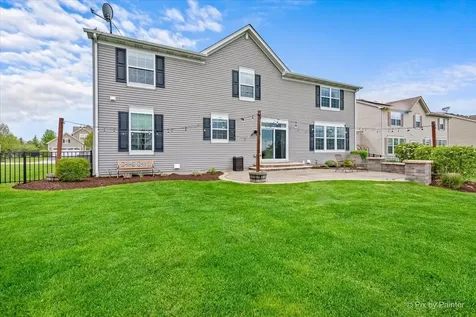 8992 Pearsall Drive Huntley IL 60142