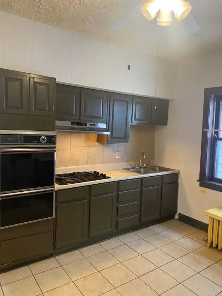 10214 South State Street Chicago IL 60628