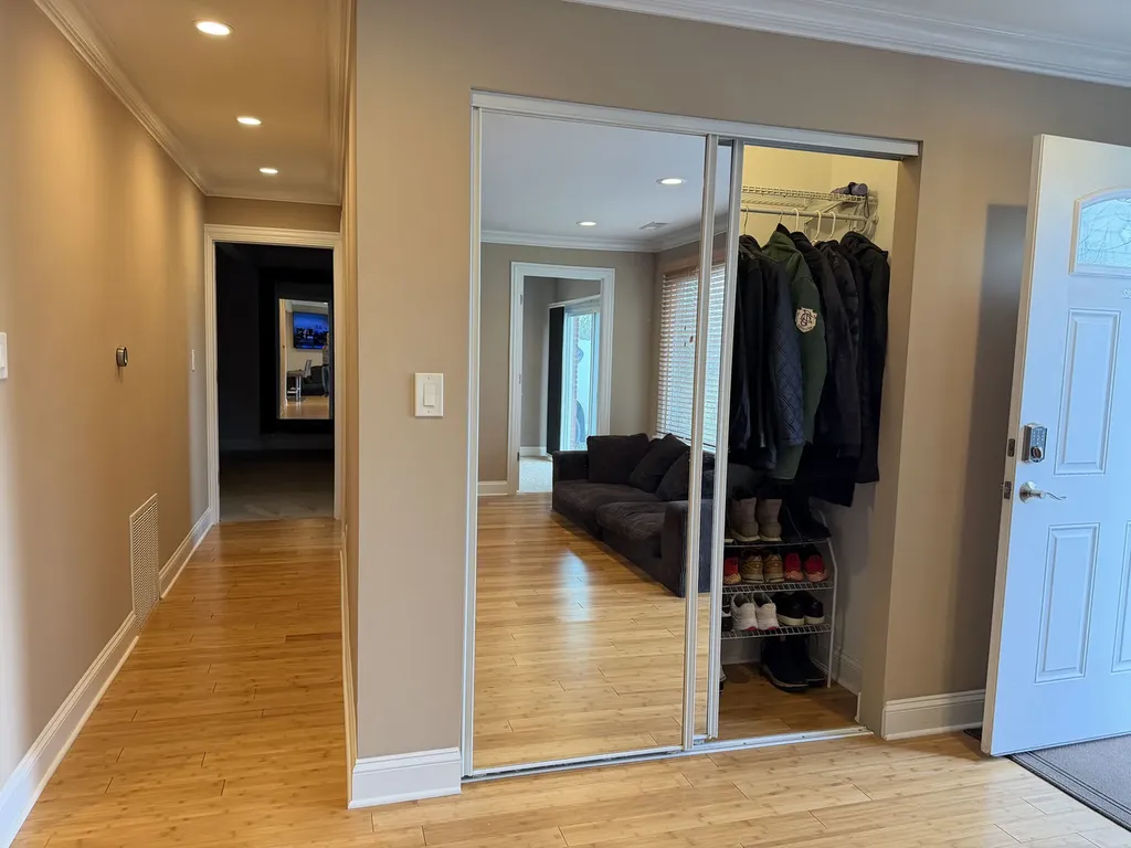 27 East 14th Place Lombard IL 60148