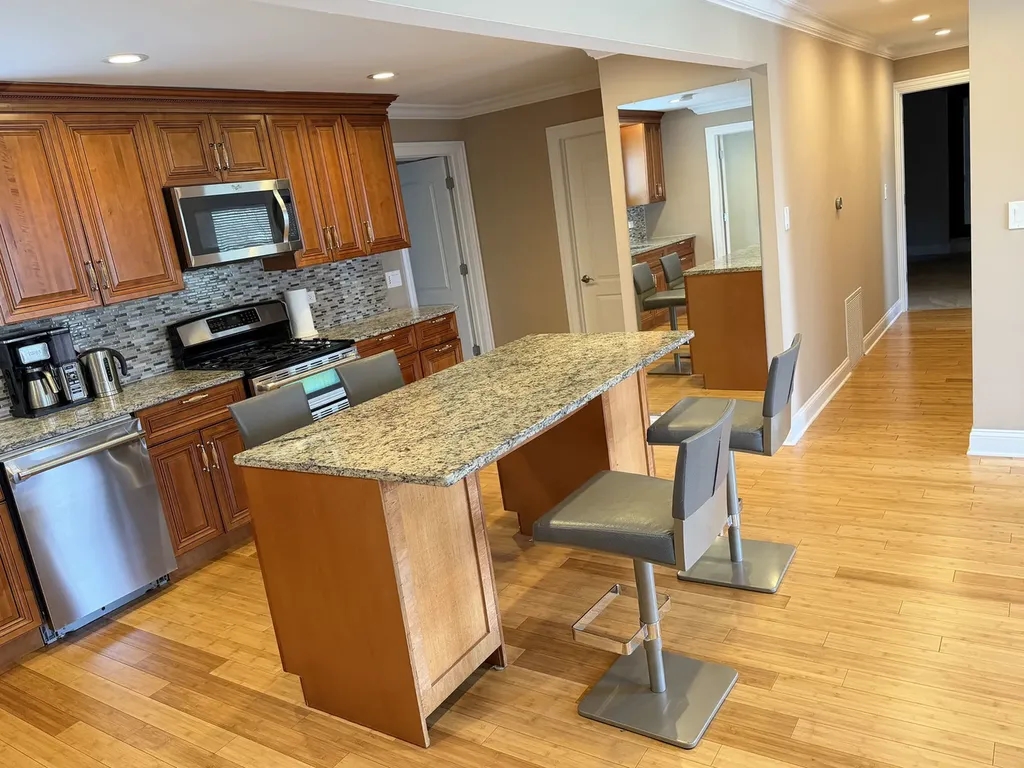 27 East 14th Place Lombard IL 60148