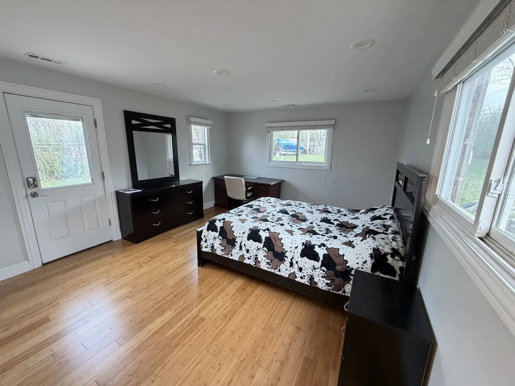 27 East 14th Place Lombard IL 60148