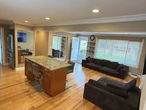 27 East 14th Place Lombard IL 60148