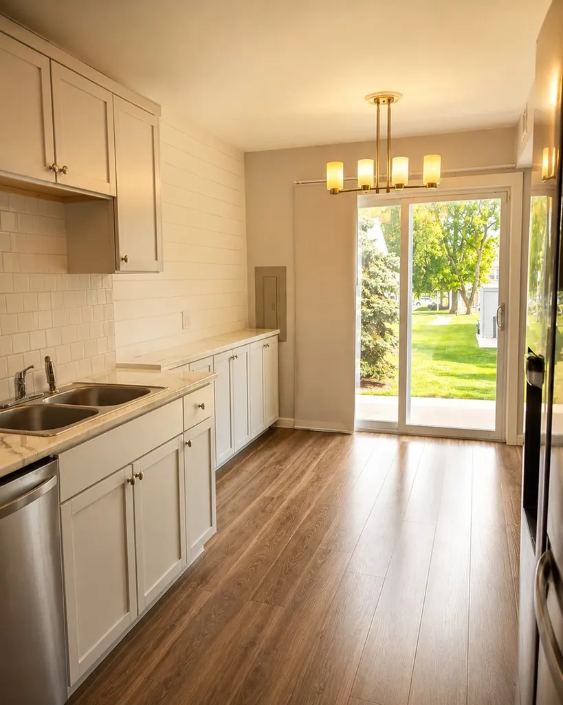 639 Shaw Court Schaumburg IL 60194