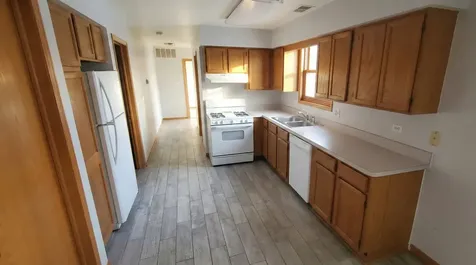 445 West 37th Street Chicago IL 60609