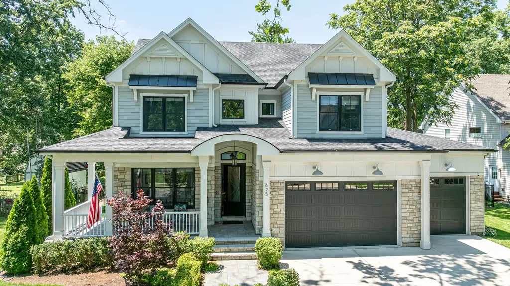 625 North Loomis Street Naperville IL 60563