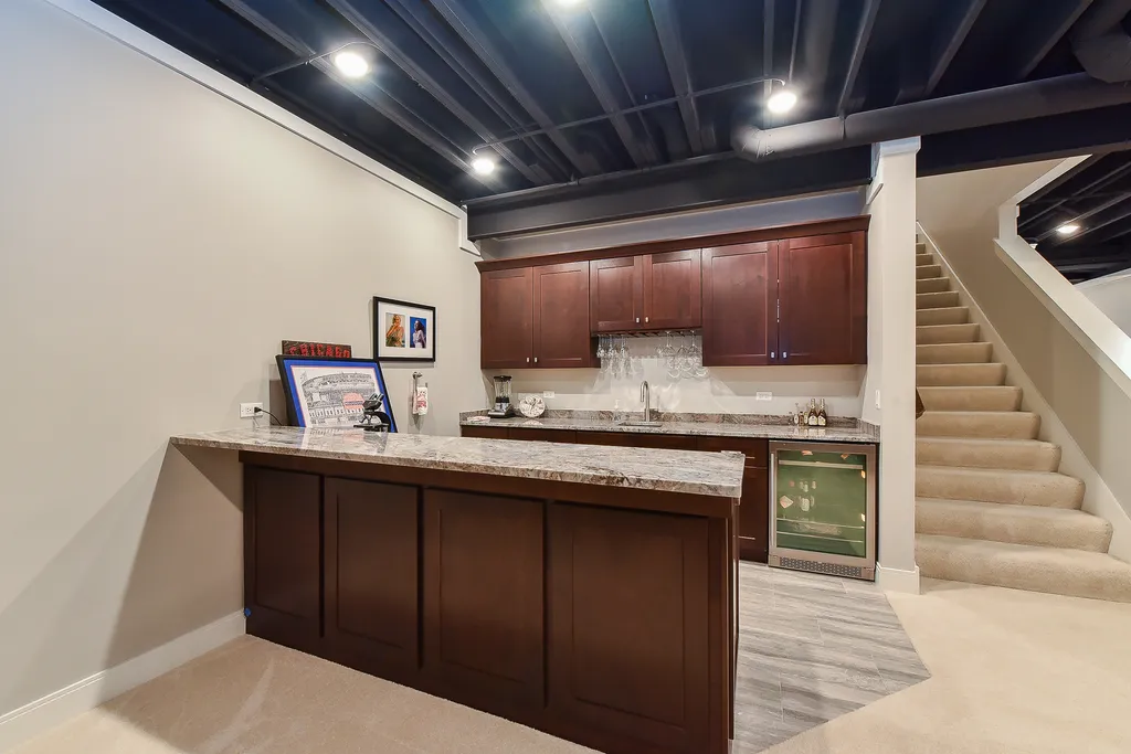 625 North Loomis Street Naperville IL 60563