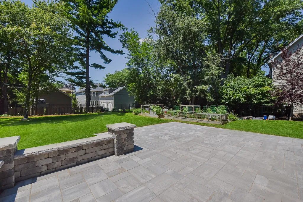 625 North Loomis Street Naperville IL 60563