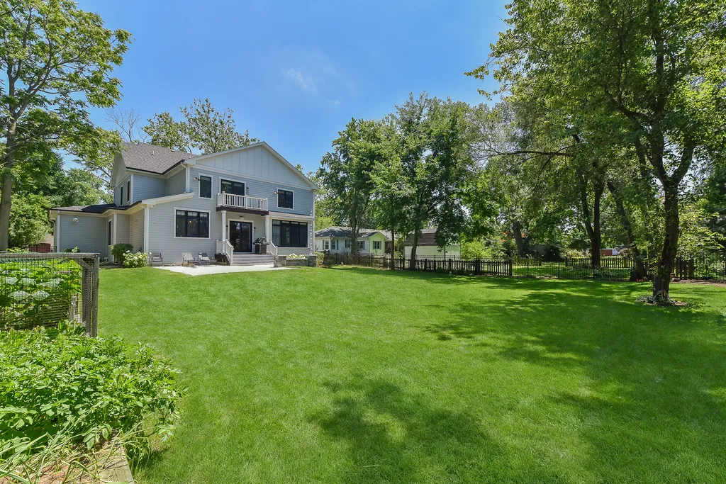 625 North Loomis Street Naperville IL 60563