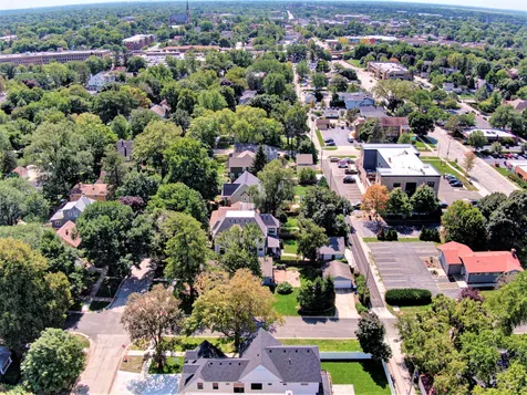 625 North Loomis Street Naperville IL 60563