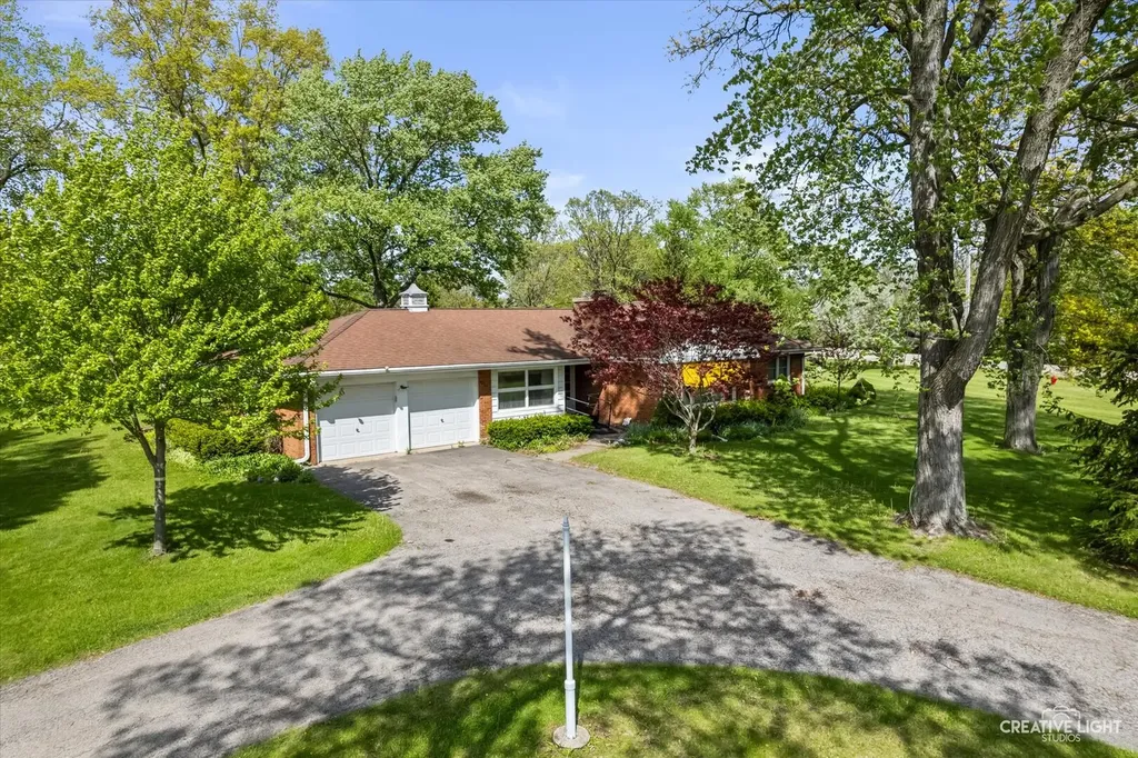 6S437 Hankes Road Aurora IL 60506