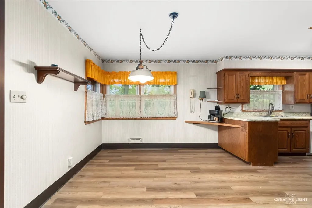 6S437 Hankes Road Aurora IL 60506