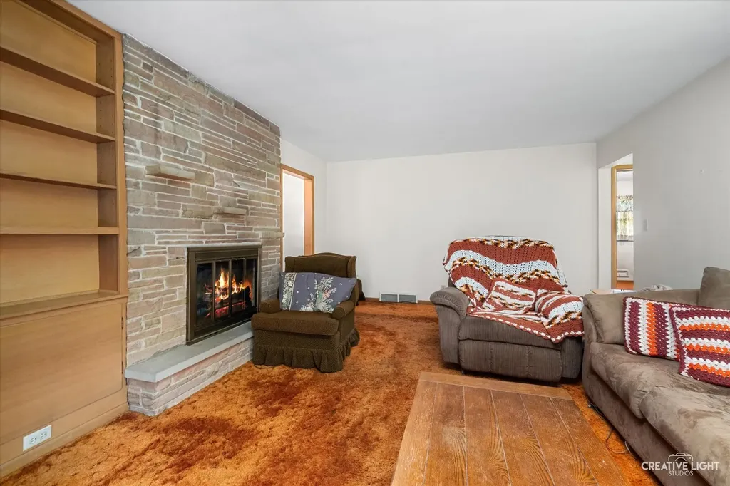 6S437 Hankes Road Aurora IL 60506