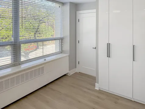 1355 North Sandburg Terrace Chicago IL 60610