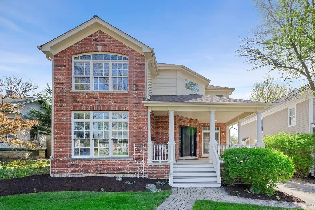 4829 Linscott Avenue Downers Grove IL 60515