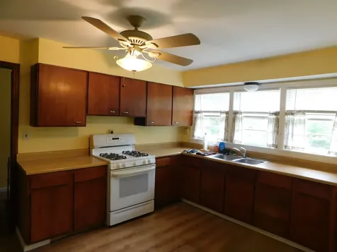 824 Foran Lane Aurora IL 60506