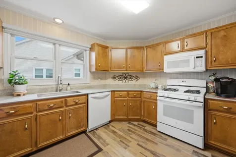 2714 Lake Shore Drive Joliet IL 60431