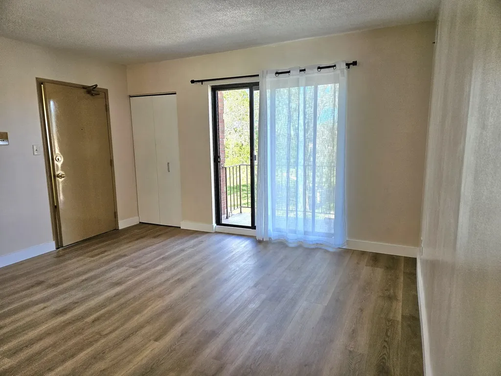 5502 Tinder Drive Rolling Meadows IL 60008